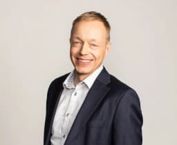 Janne Hartikainen, Asiakkuusjohtaja